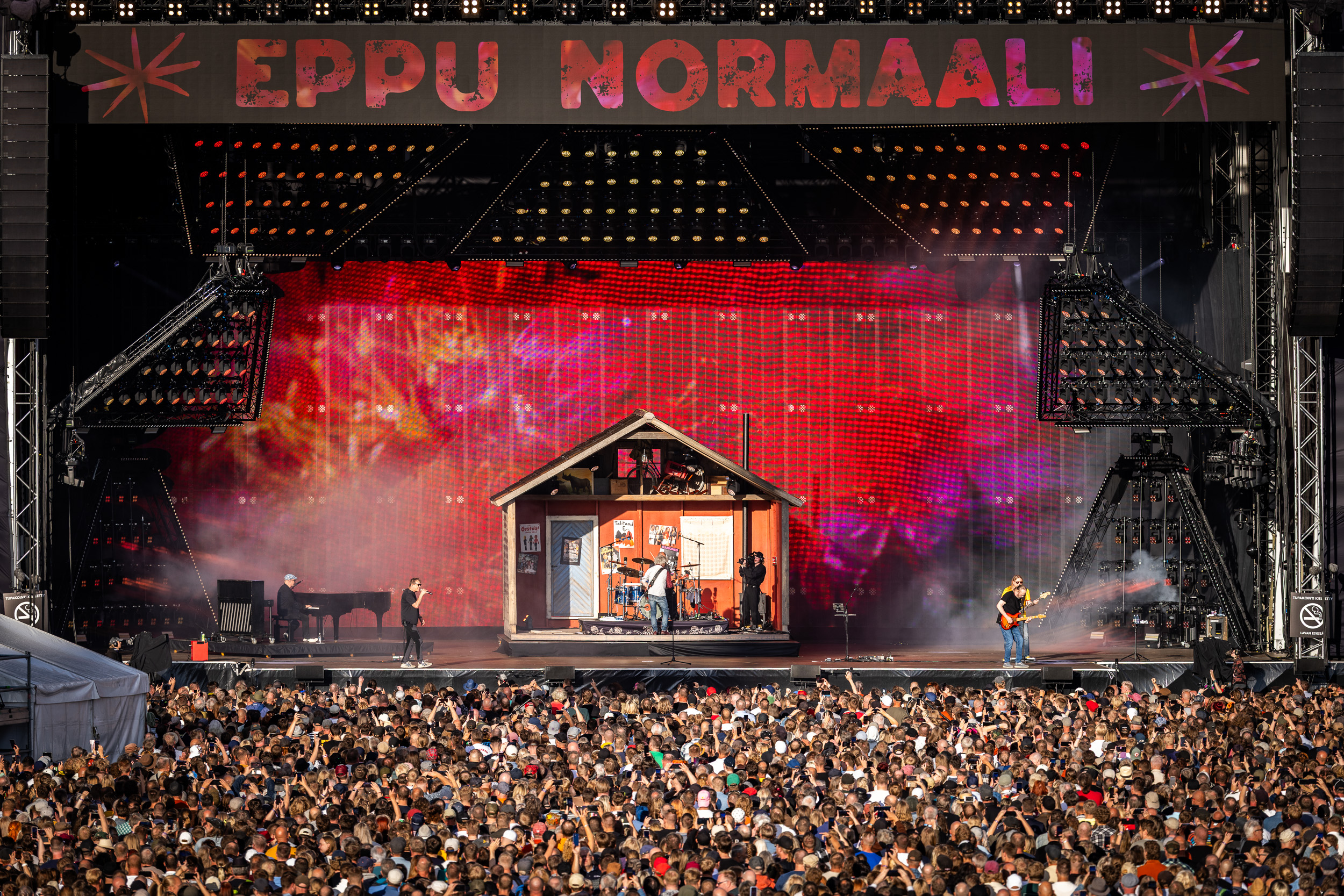 Eppu Normaali veti Ratinan täyteen